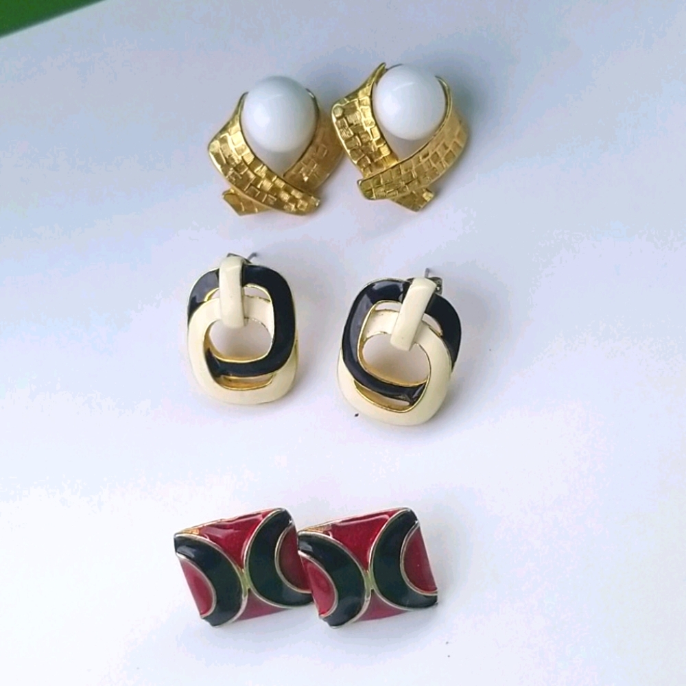 Jewelry 3 pairs of post earrnings